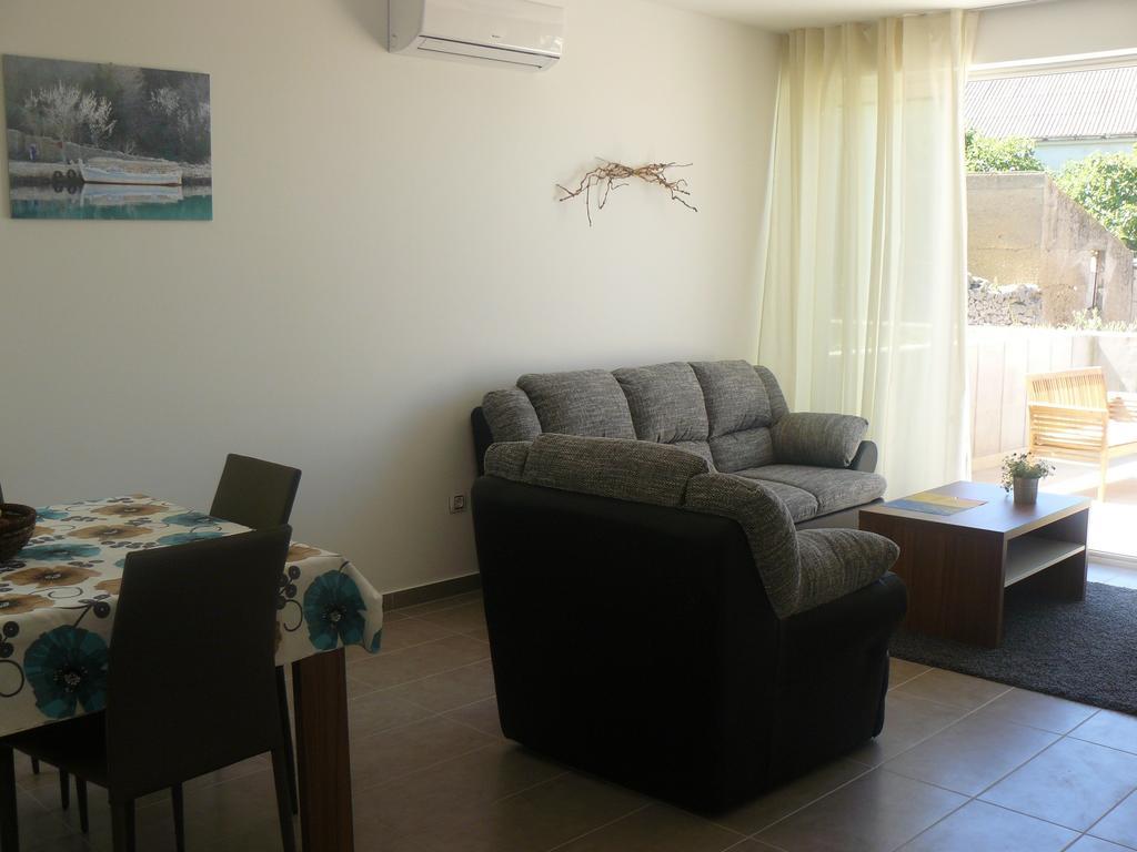 My Nest Accommodation Privlaka  Exterior photo